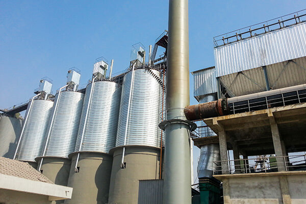 年產(chǎn)30萬(wàn)噸礦粉線(xiàn)現(xiàn)場(chǎng)