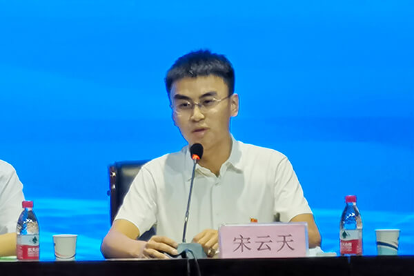 孟莊鎮(zhèn)黨委副書記、鎮(zhèn)長宋云天