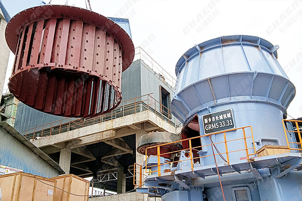 陜西年產30萬噸礦渣立磨項目安裝現場 陜西年產30萬噸礦渣立磨項目安裝現場